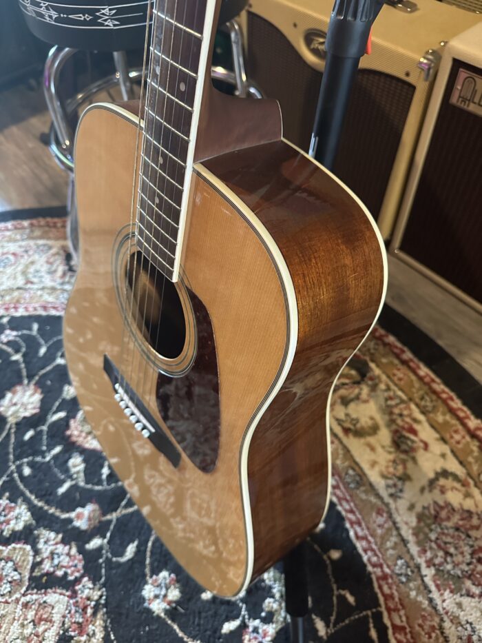 Peavey Indianola Acoustic Guitar