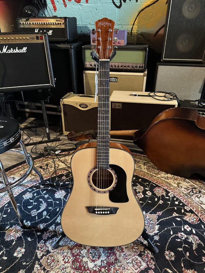 Washburn D5 Acoustic Guitar